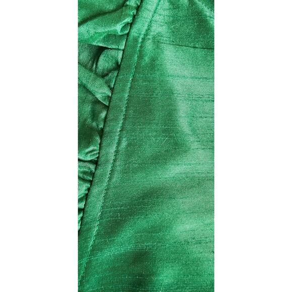 Crown & Ivy Green Shiny Ruffle‎ V-Neck 3/4 Sleeve Holiday Top Size Petite Medium - Picture 6 of 7